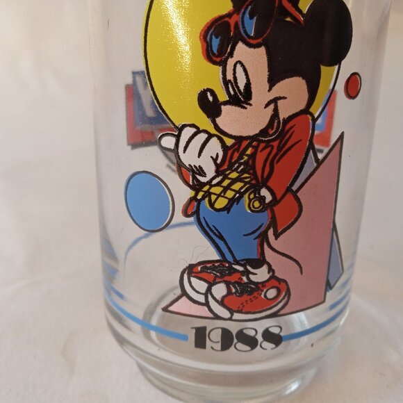 Disney Mickey Mouse Through The Years 1928 - 1988 60th Drinking Glass Sunoco - Picture 7 of 13